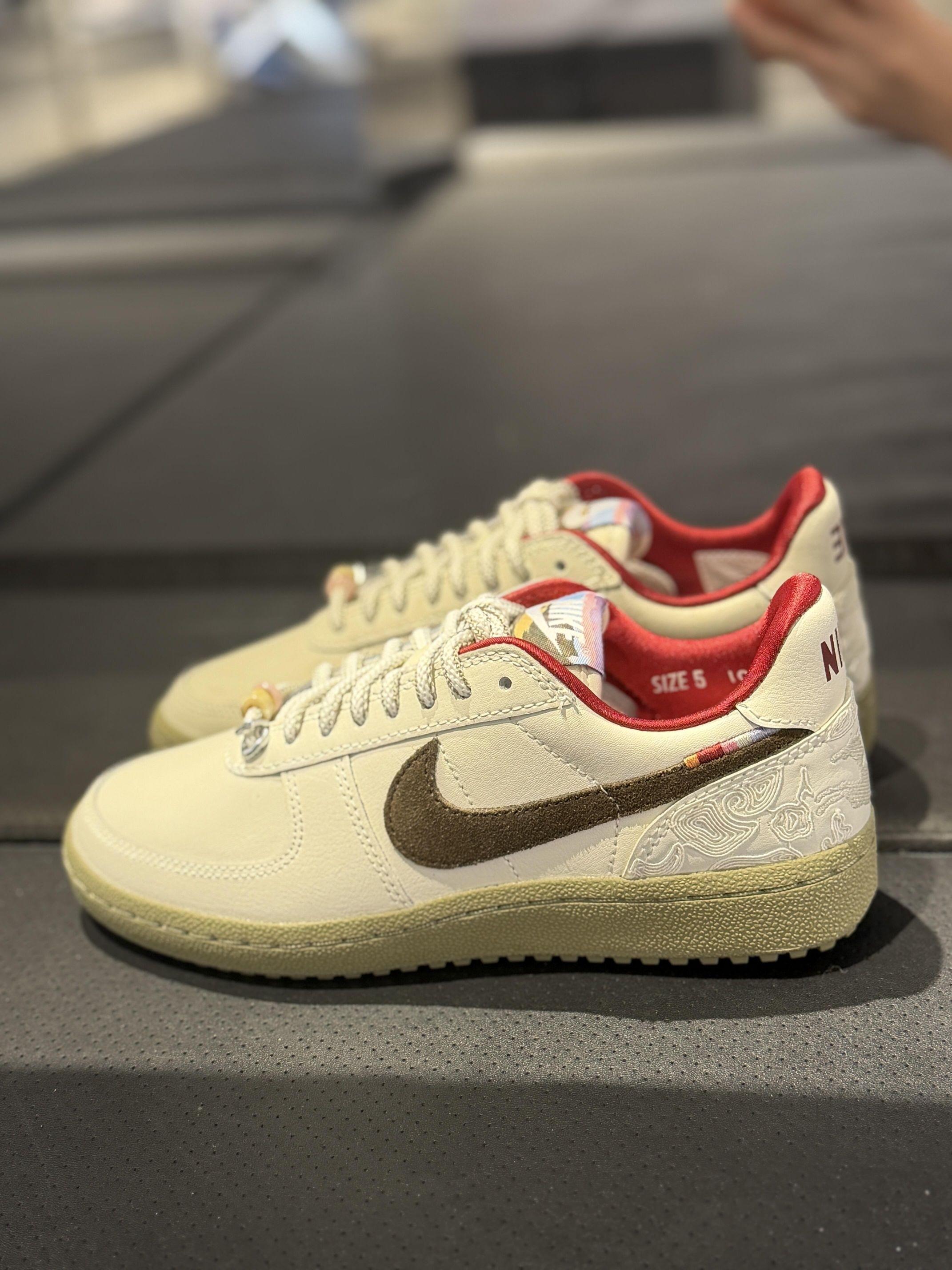 Nike新春鞋杀疯了!国风刺绣美到失语💋💋